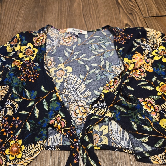 Miss Selfie Dark Floral Crop Top Tie Front Blouse Bohemian Casual Vacation L - Picture 10 of 12